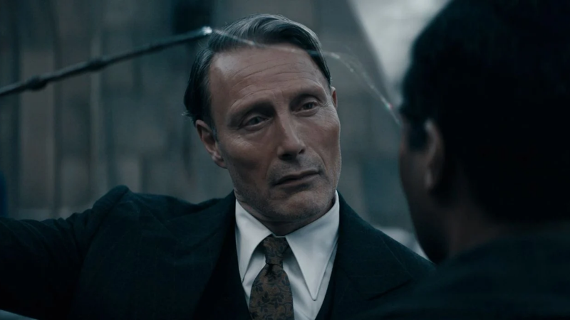 Mads Mikkelsen é Gerardo Grindelwald em "Animais Fantásticos: Os Segredos de Dumbledore" - Divulgação/Warner Bros. Pictures